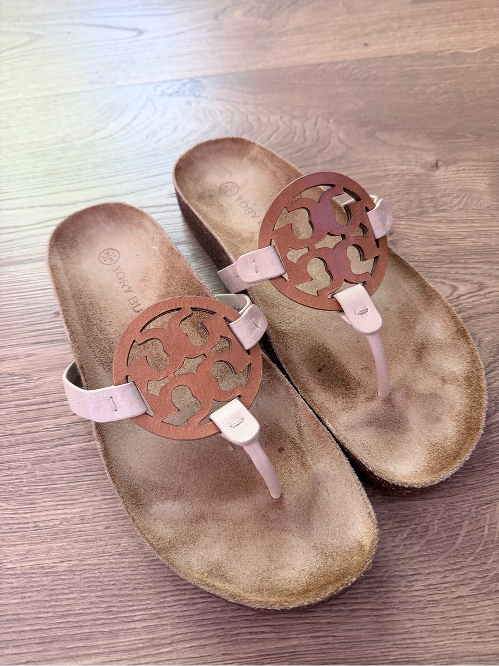 Tory Burch Leather Miller Thong Sandals with Brown Medallions size 9